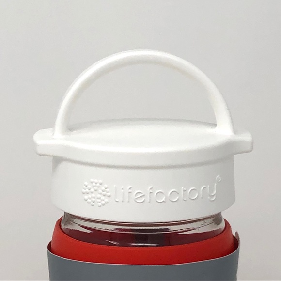 Lifefactory Glass Water Bottle with Classic Cap - Picture 2 of 7